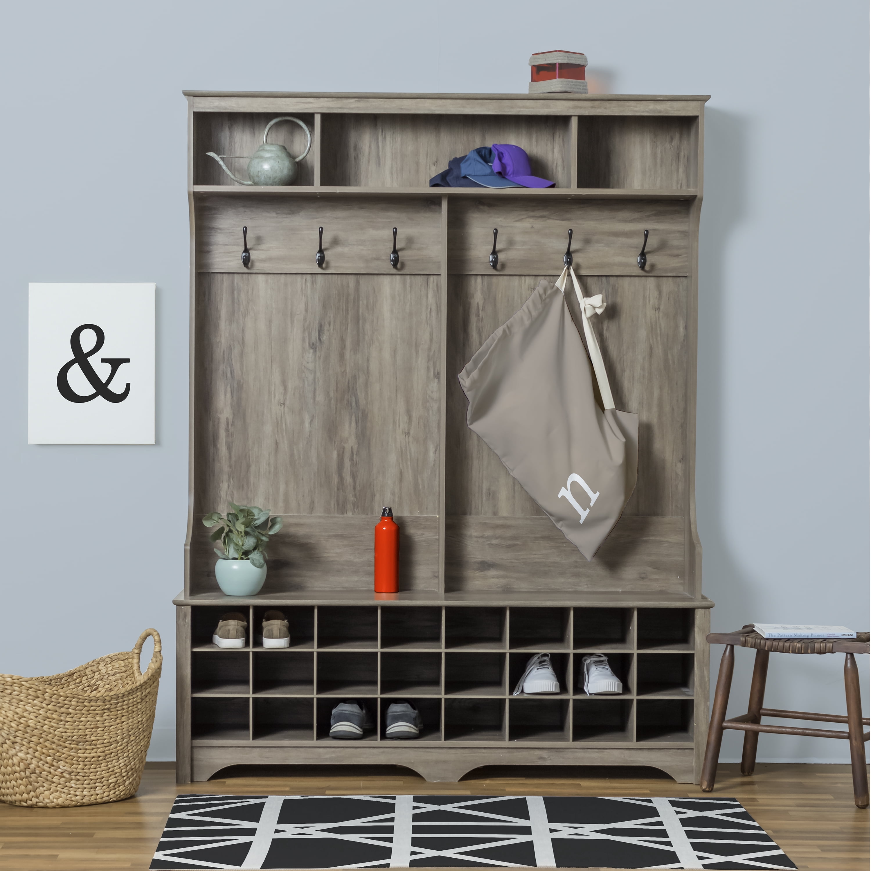 Simply Daisy Modern Monogram 28 x 36 inch n Laundry Bag