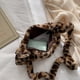 thumbnail image 2 of Bolsa cruzado de felpa para mujer, bandolera con estampado de animales de leopardo para mujer Ndcxsfigh Para Estrenar, 2 of 9