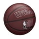 thumbnail image 2 of Baloncesto WILSON NBA Forge Plus para interiores y exteriores, color granate Sz 6, 2 of 6
