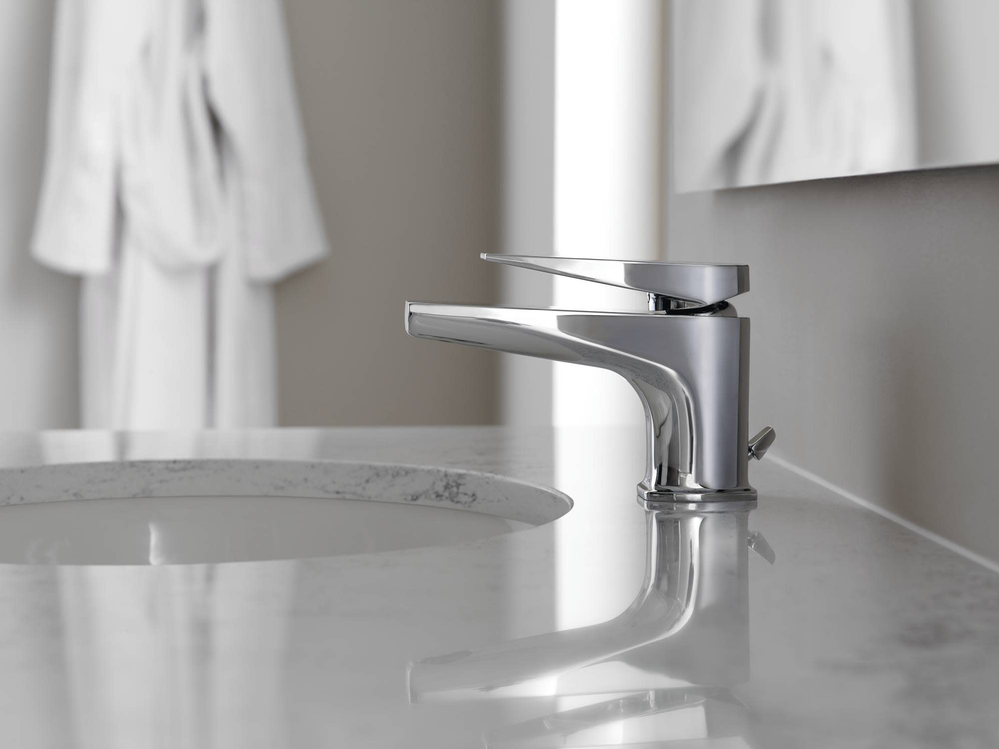 Moen S8001 Via Single Hole Bathroom Faucet - Chrome