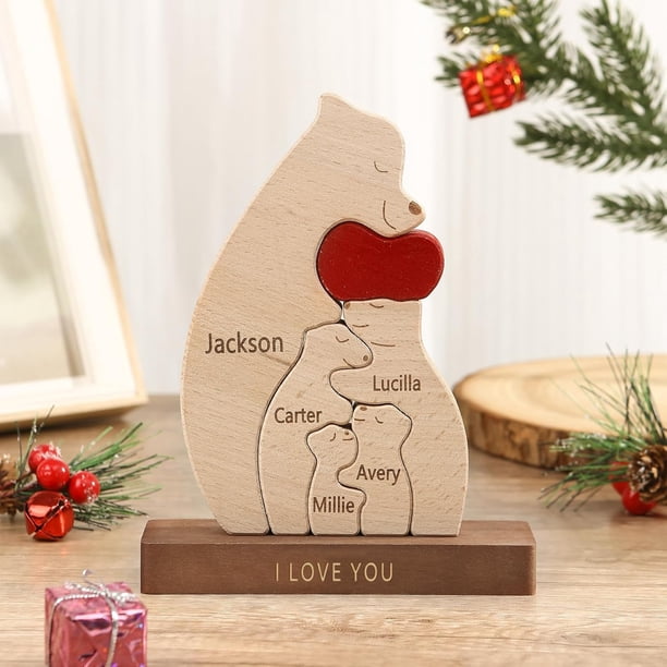 Adorno de oso de madera personalizado XINYU escultura de oso con 2 a 6 nombres de familia