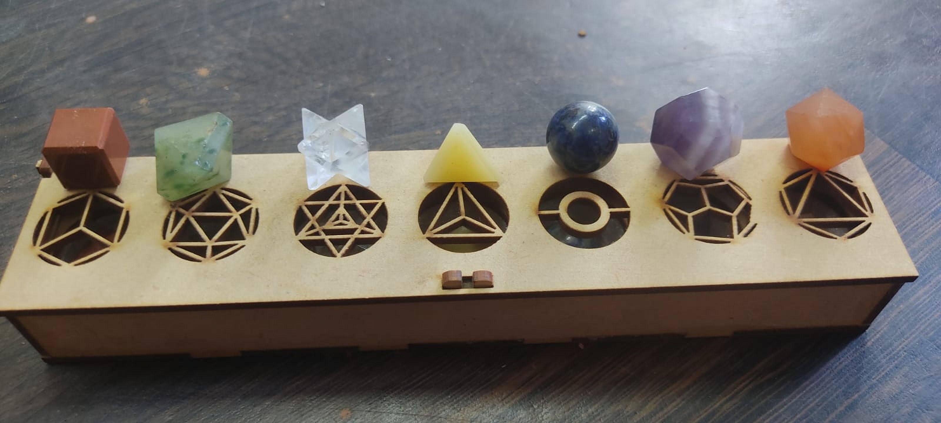7 Chakra Sacred Geometry Set Platonic Solids Shungite Gemstone Crystal Geometry Set 7 Pcs Geometry Beautiful Gift with Wooden Box 15-20MM