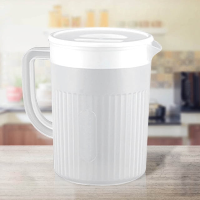 COM1950s Large Capacity Water Pitcher for Refrigerator, Cold Water Jug with Leak-Proof Design, Heat and Cold Resistant Plastic Container, Easy to Clean and Precise Pour Spout, Perfect for Family Use