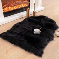 thumbnail image 2 of Tapis en Fausse Fourrure Doux et Moelleux, 2 of 5