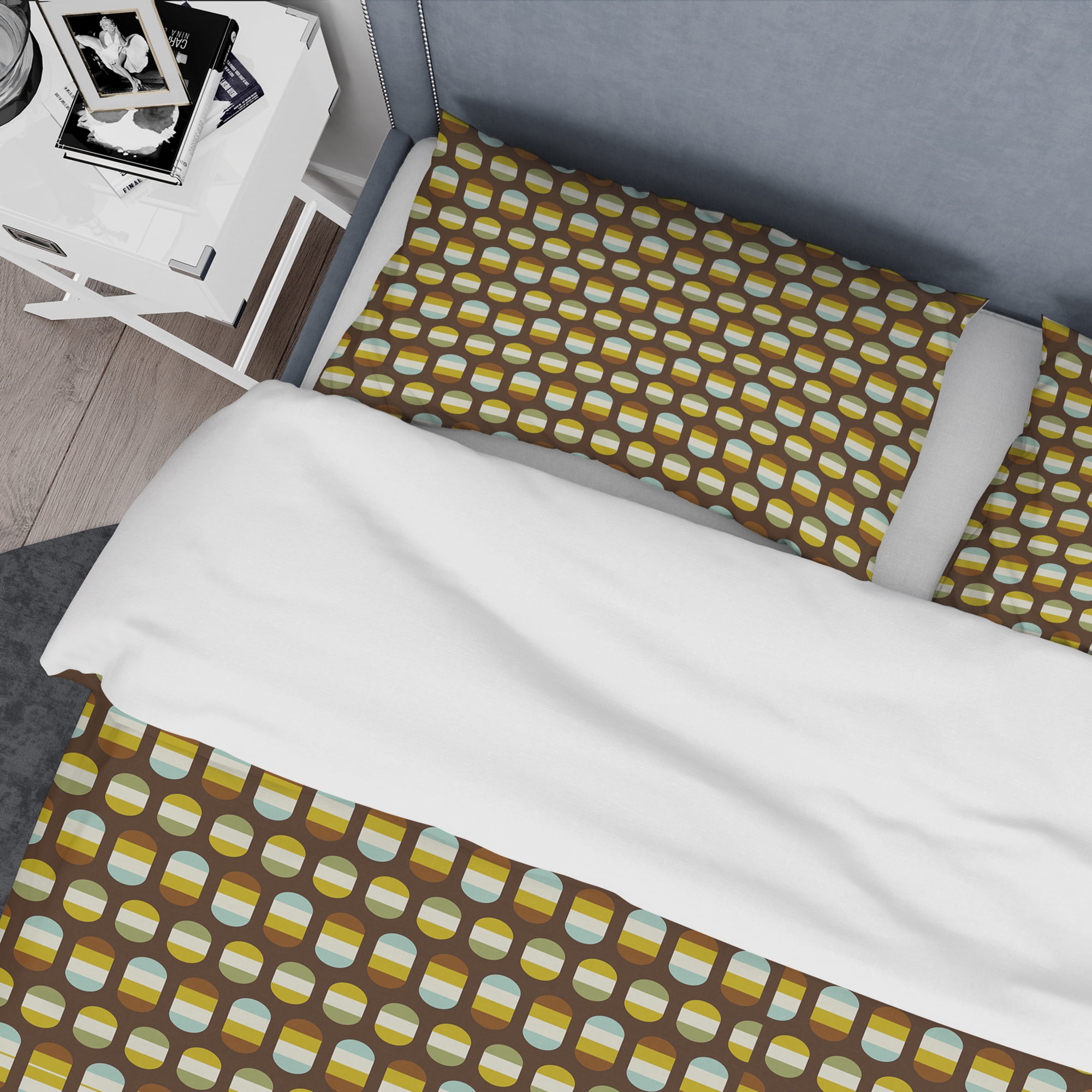 Designart 'Retro Polka dots' Mid-Century Modern Duvet Cover Set