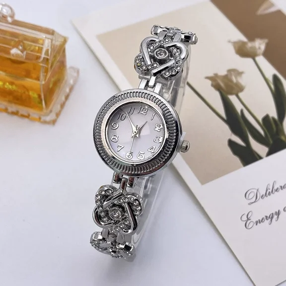 Luxury Vintage Golden Heart Inlaid Rhinestone Wrist Watch for Women, Romantic Heart Crystal Bracelet Quartz Watch, Ladies Party Decorative Wristwatch