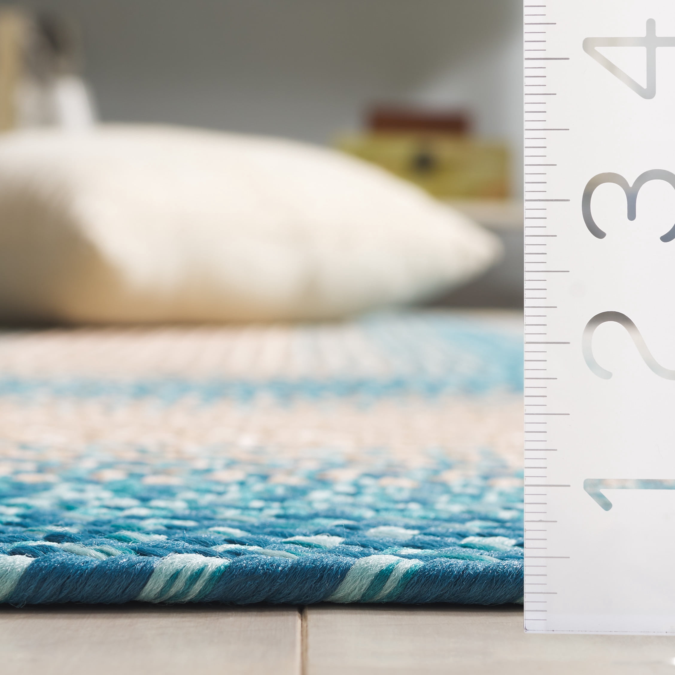 SAFAVIEH Braided Neville Bordered Machine Washable Reversible Area Rug, Blue/Beige, 4' x 6' Oval