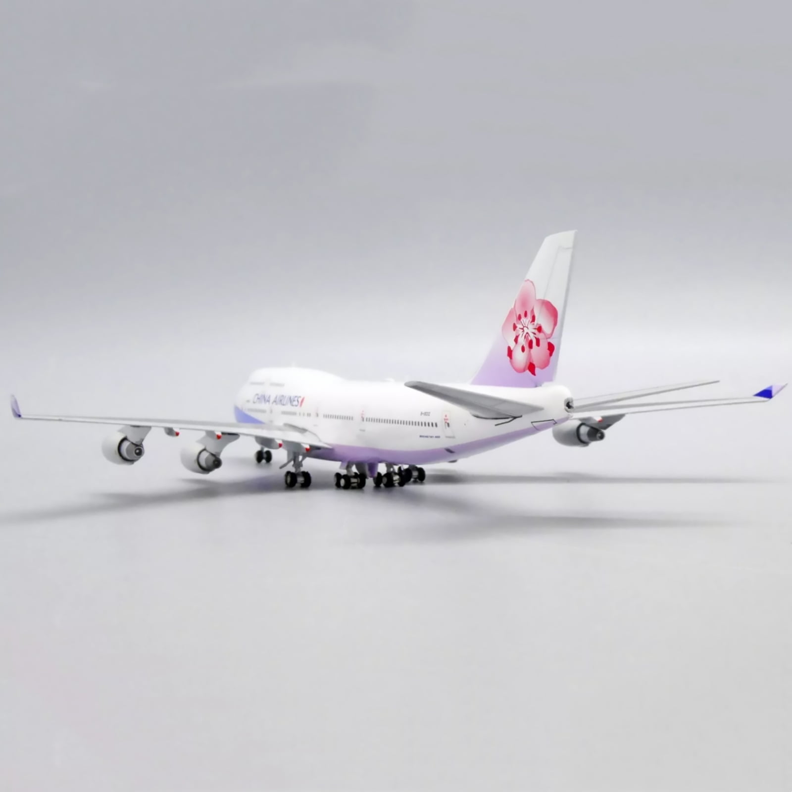 China Airlines B747 Diecast Model Airplane 1:350 Scale Perfect Desk Decor for Aviation Fans