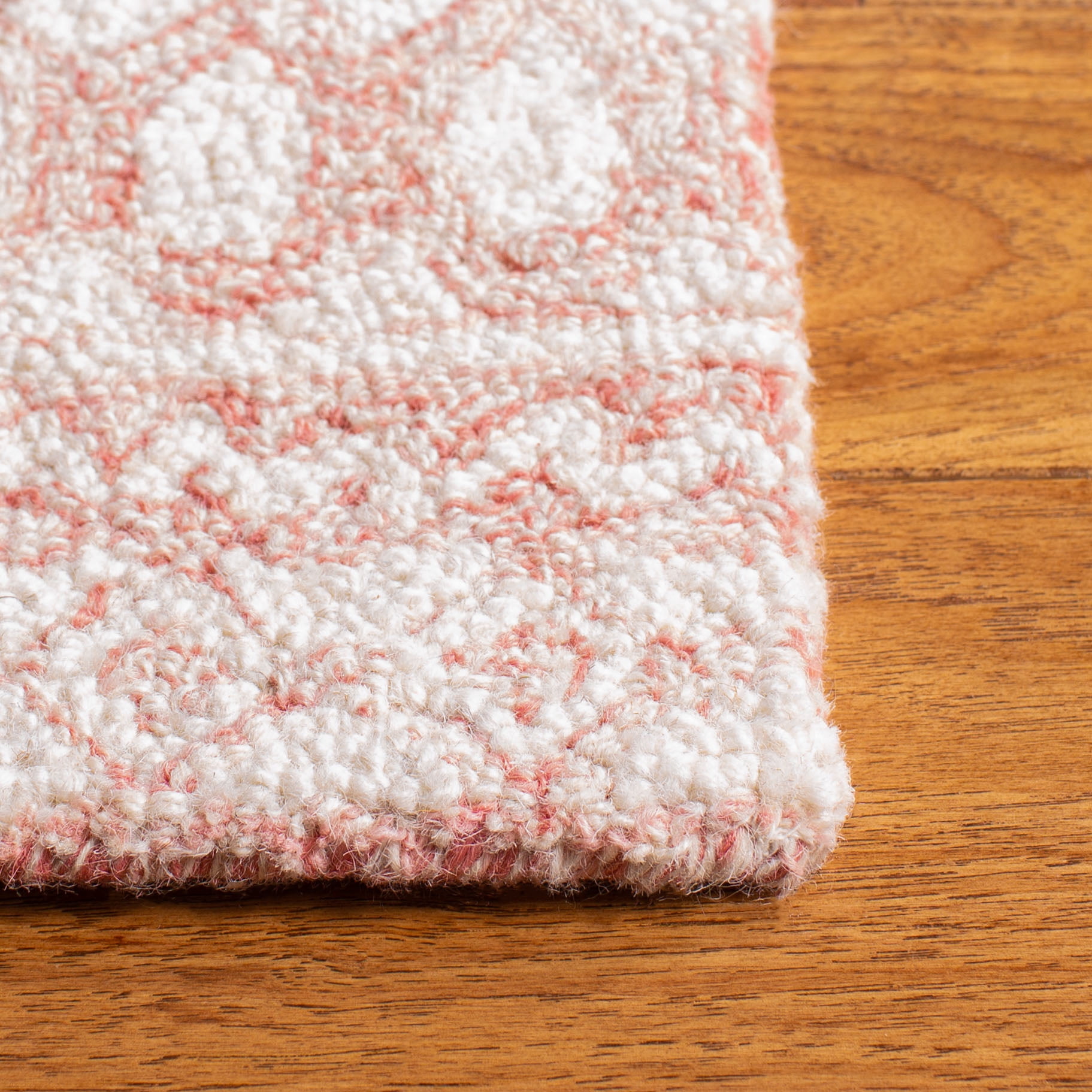 SAFAVIEH Micro-Loop Daithi Geometric Aztec Wool Area Rug, Pink/Ivory, 5' x 8'