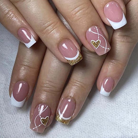 PEPFTG Uñas postizas adhesivas de San Valentín 24 piezas con diseño de corazón dorado