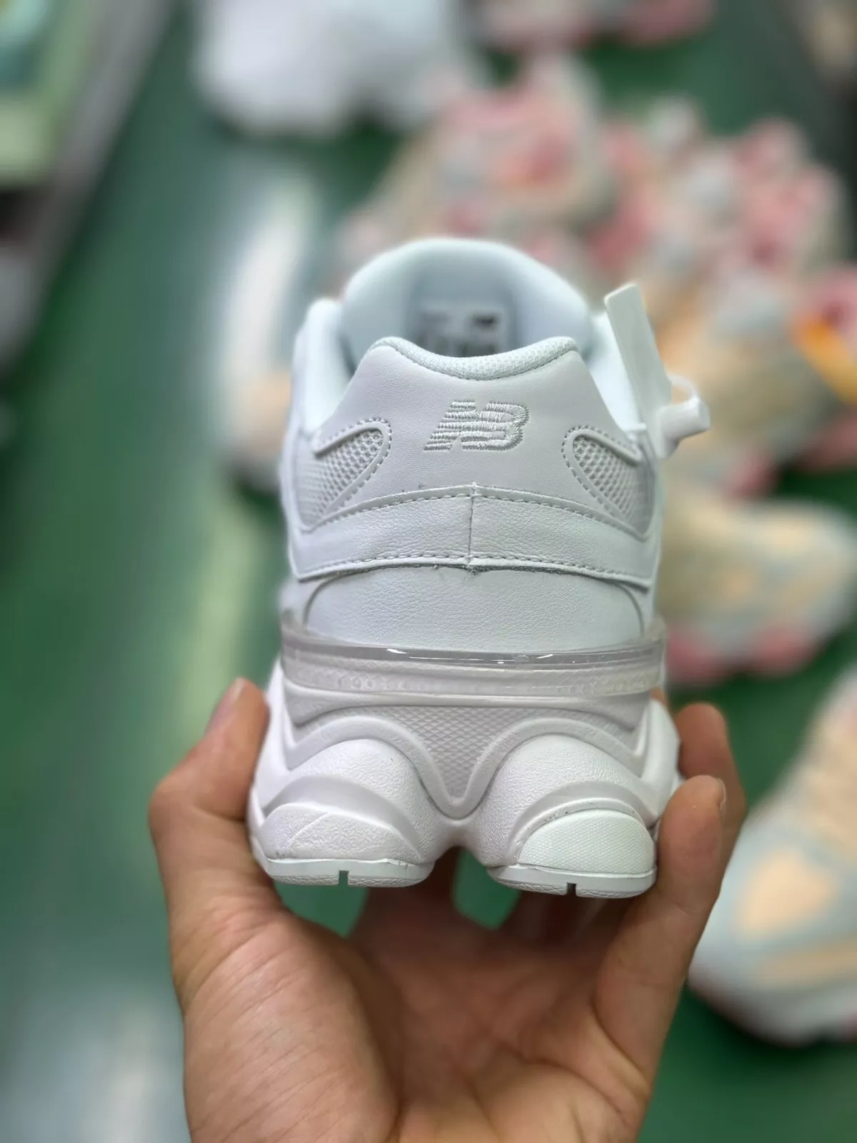Size 8.5 - New Balance 9060 Triple White - Walmart.ca