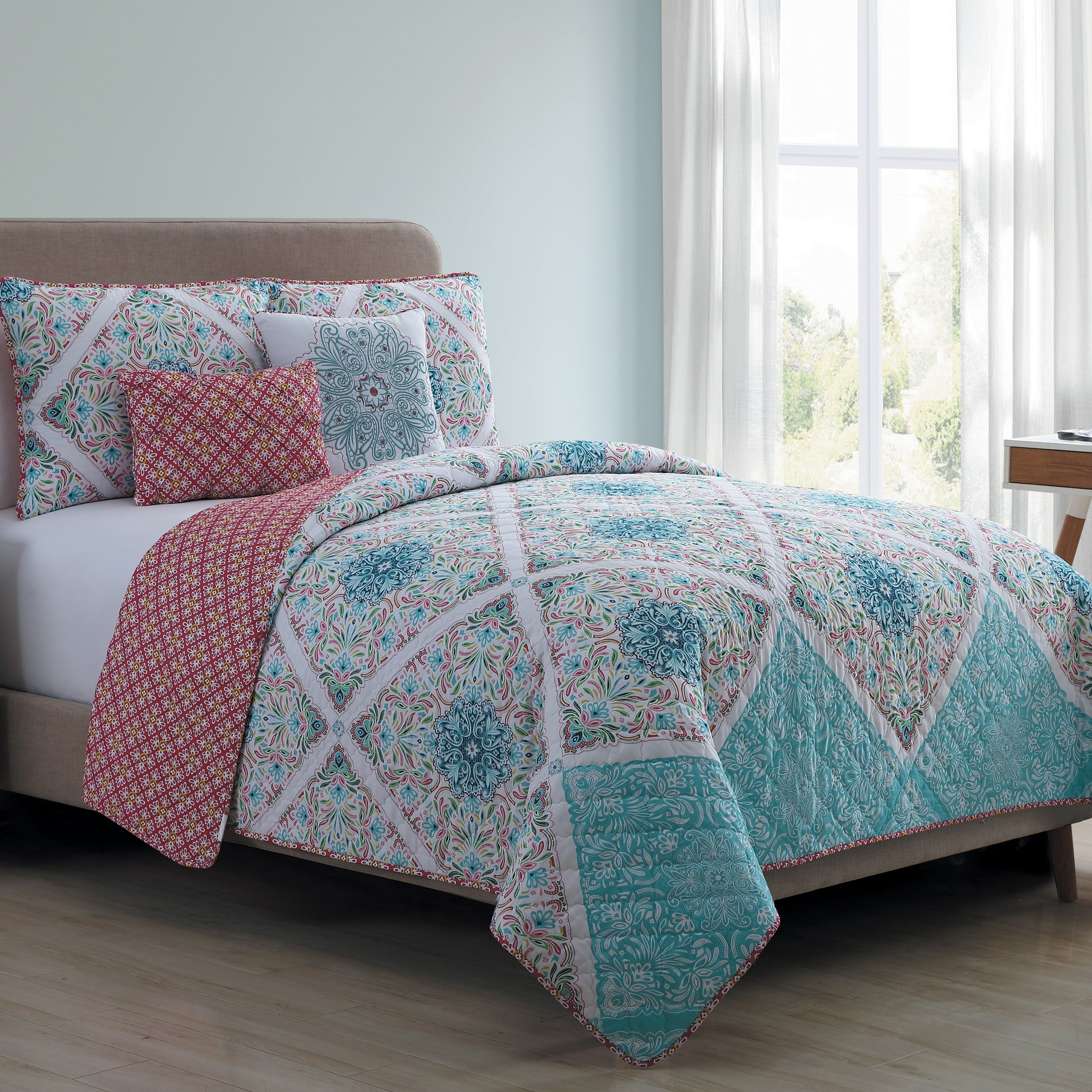 VCNY Windsor 5-Piece Multicolor Medallion Reversible Quilt Set, Queen, Adult, Unisex