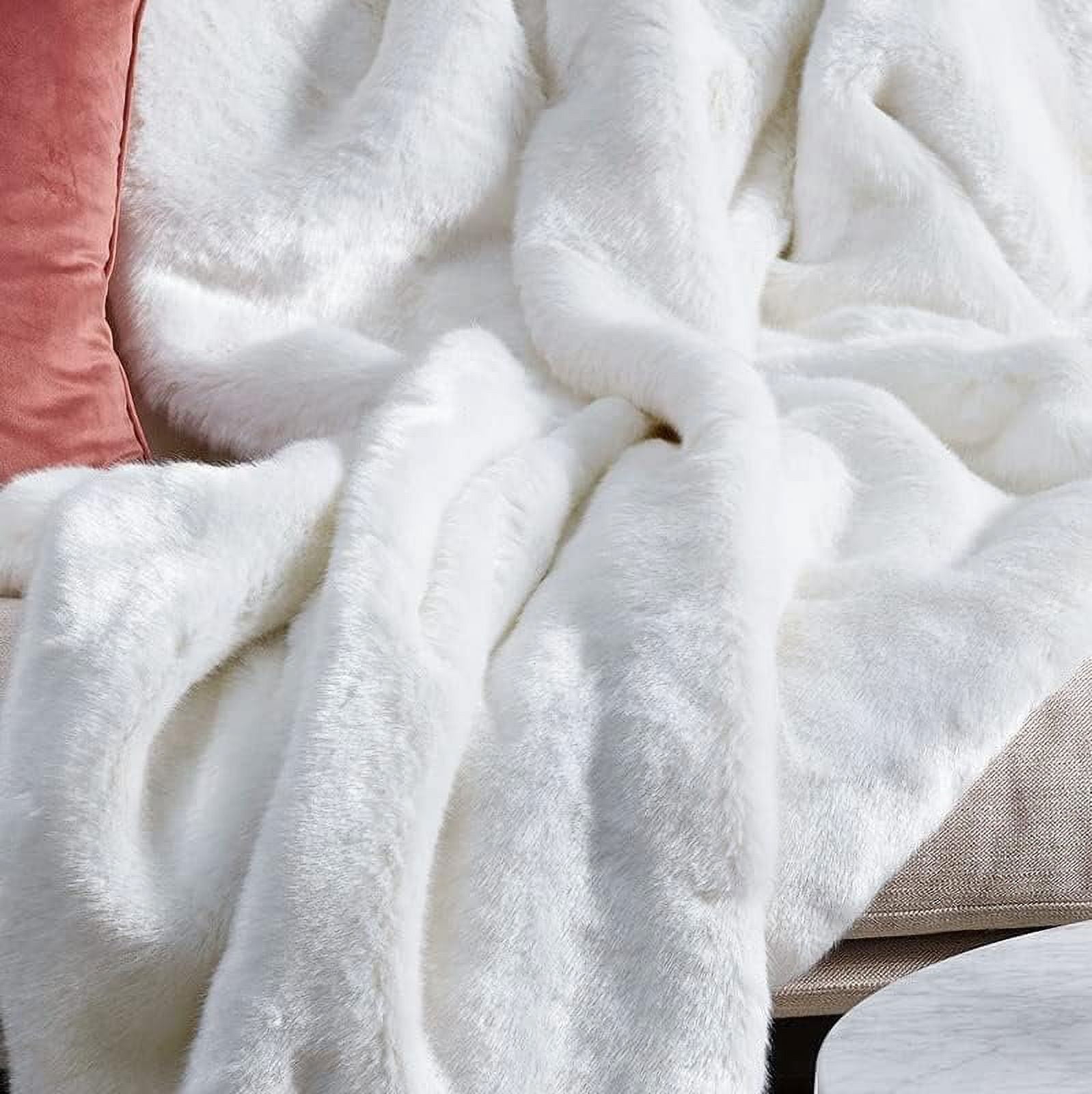 ORINOVA White Rug 8x10 Washable Rug for Living Room Faux Fur Area Rug For Bedroom Fluffy Rugs Teen Room Rectangle Rug