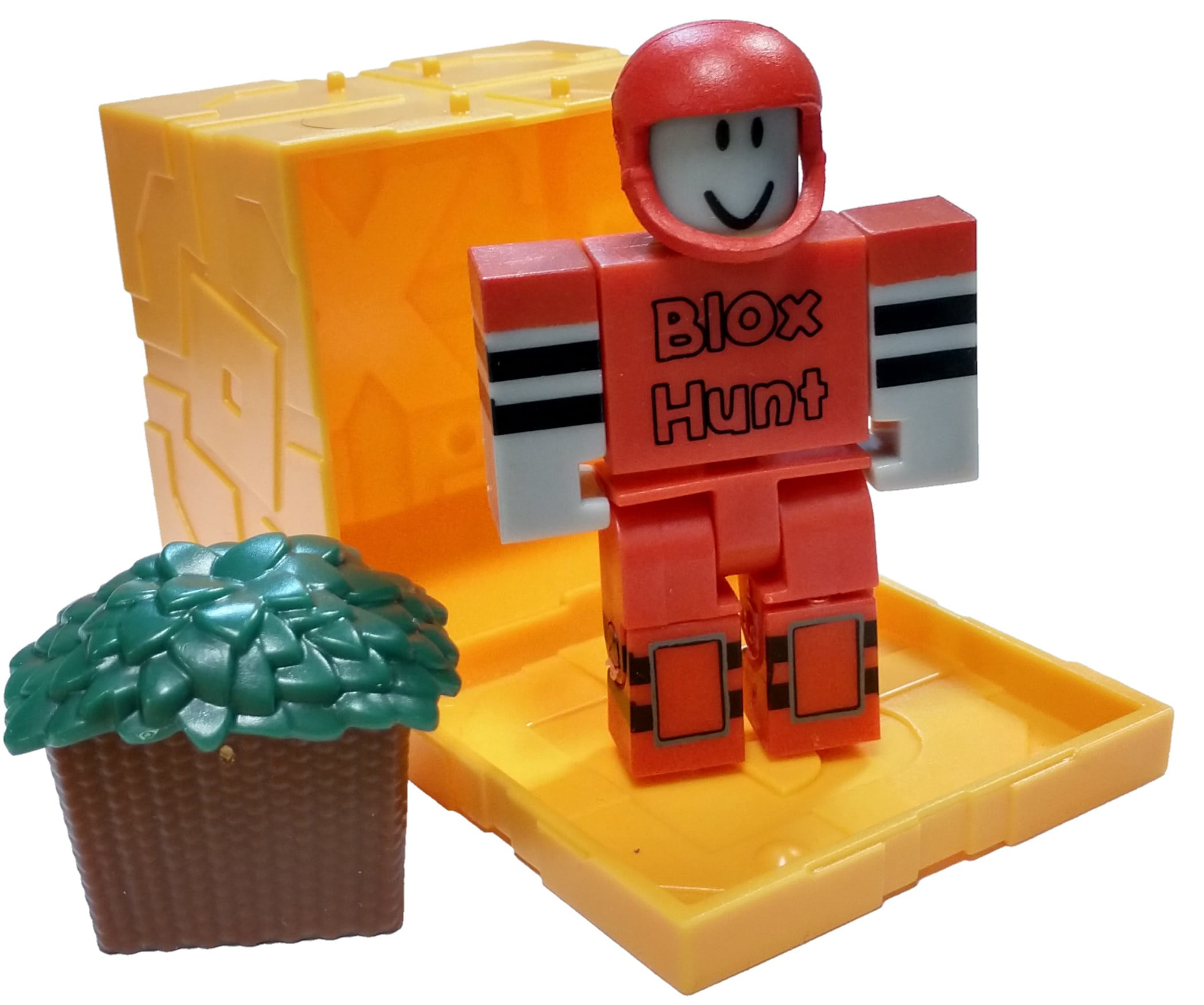 Roblox Series 5 Blox Hunt Seeker Mini Figure With Gold Cube And