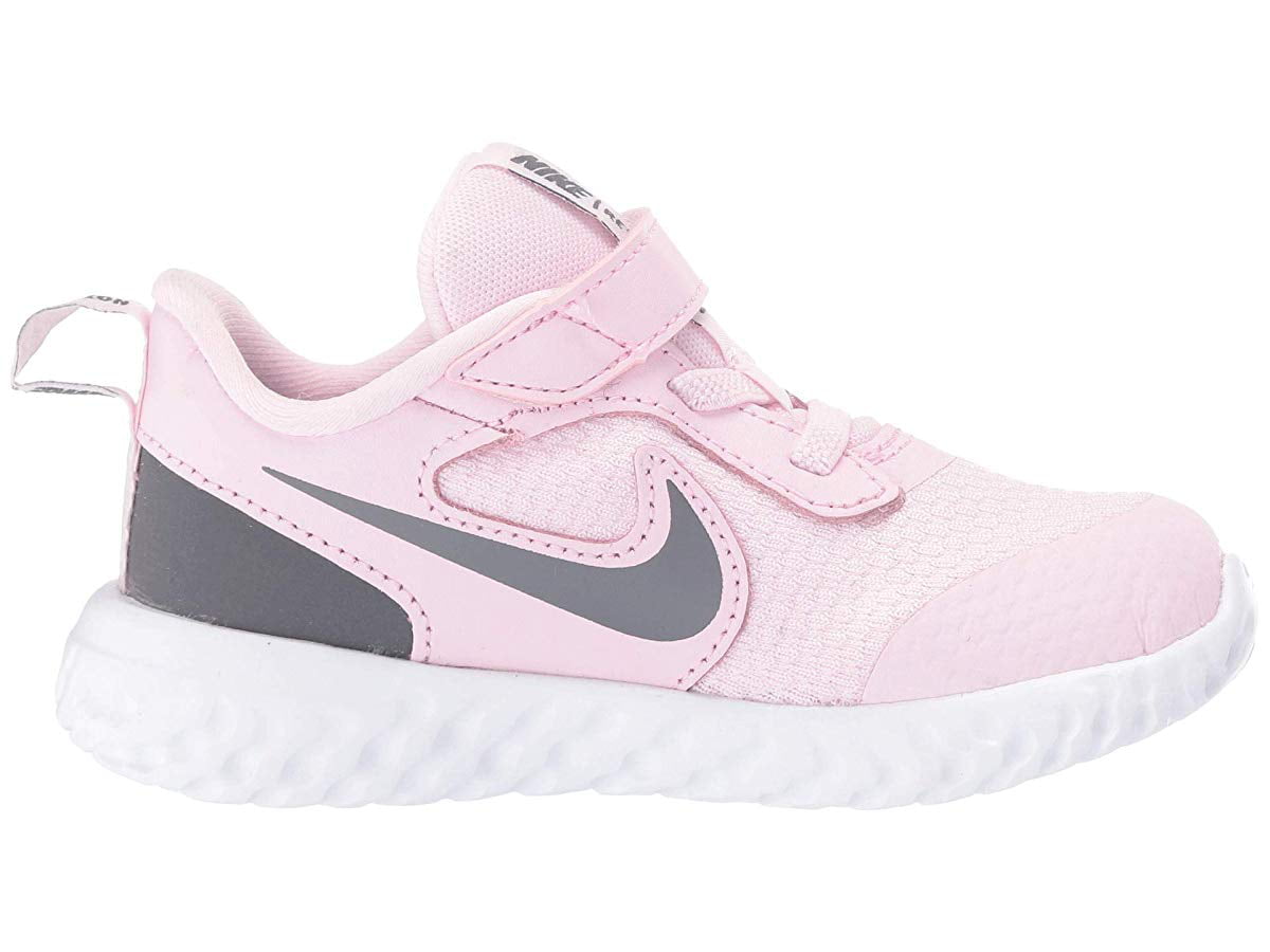 infant pink nike shoes