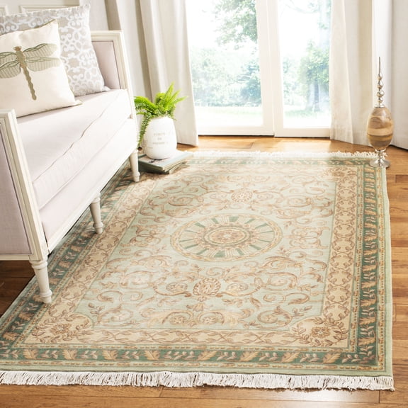 Safavieh Versailles Celandine Oriental Wool Area Rug, Assorted, 4' x 6'