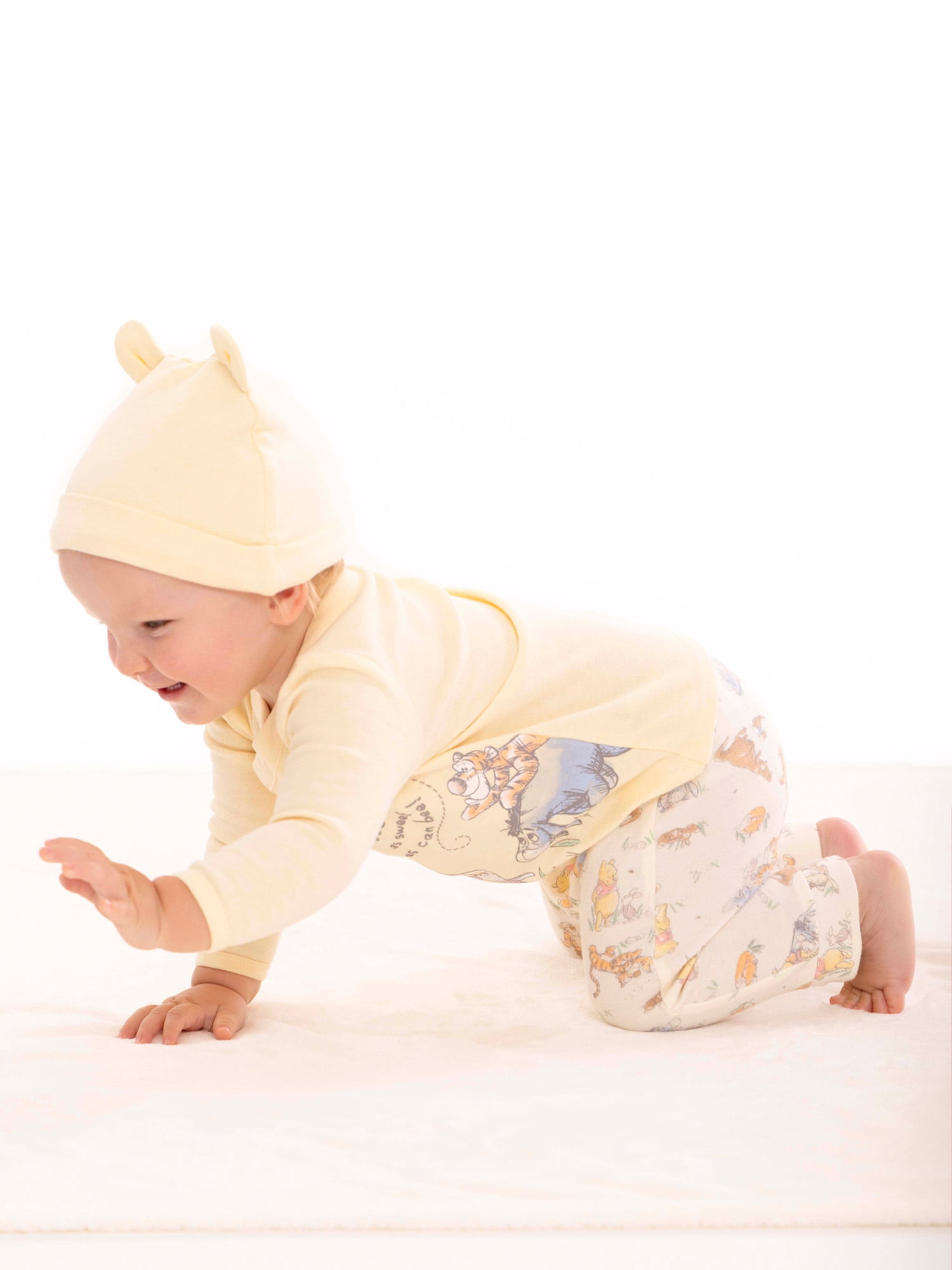 Disney Baby Wishes + Dreams Winnie the Pooh Layette Shower Gift Set Bundle, 13-Piece, Sizes NB-3/6M