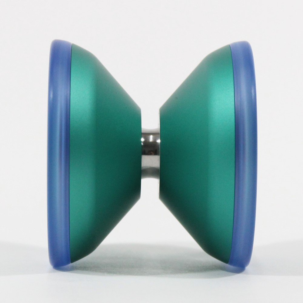 Unparalleled Distortion Yo-Yo - Tri-Material - Daniel Kim Signature YoYo (Green with Dark Blue PC and Rose Gold SS)