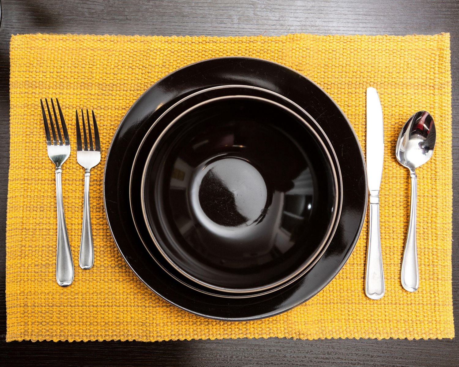 Fabstyles Casual Classic Cotton Placemats Set of 4 Machine Washable Heavyweight Table Mats Perfect for The Kitchen and Dining Table or Outdoor Tables