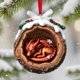 thumbnail image 1 of Adornos Navideños Acrílicos "Dormir En Un Tronco con Acebo Nevado", Decoración Festiva Colgante para Los Amantes de Las Fiestas., 1 of 2