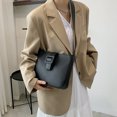 thumbnail image 3 of Qarigey Bolso de hombro de PU para mujer, bolso cruzado con cremallera, estuche de viaje informal, bolso de mano de Color sólido, bolsos de mensajero Bolsas de mensajero y de hombro Negro Qarigey AP012686-02, 3 of 6