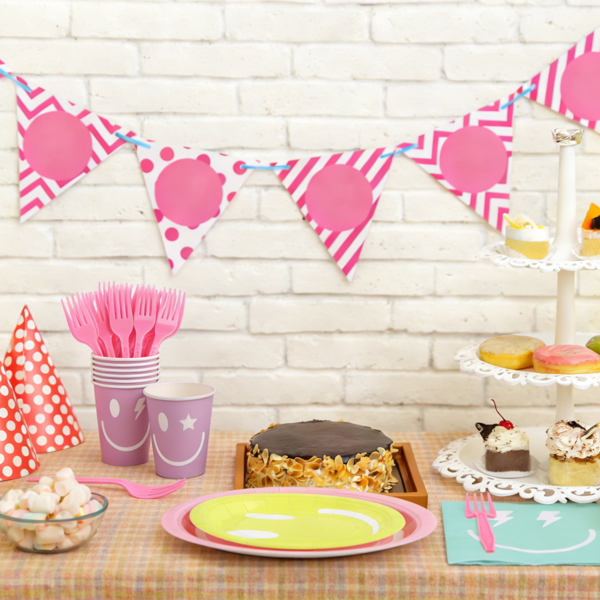 Elcoho 144 Pieces Preppy Smile Face Party Tableware Set Serves 24 Guests Smile Face Paper Plates Napkins Cups and Forks for Preppy Birthday Party Decorations Baby Shower Decor