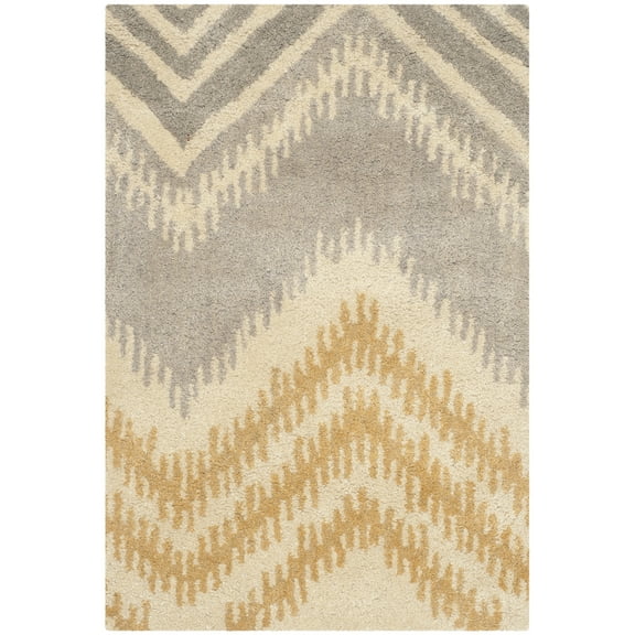 SAFAVIEH Capri Robynne Chevron Wool Area Rug, Grey/Gold, 2' x 3'