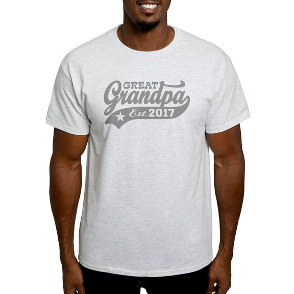 CafePress - Great Grandpa Est. 2017 T Shirt - Men's Classic Graphic T-Shirt
