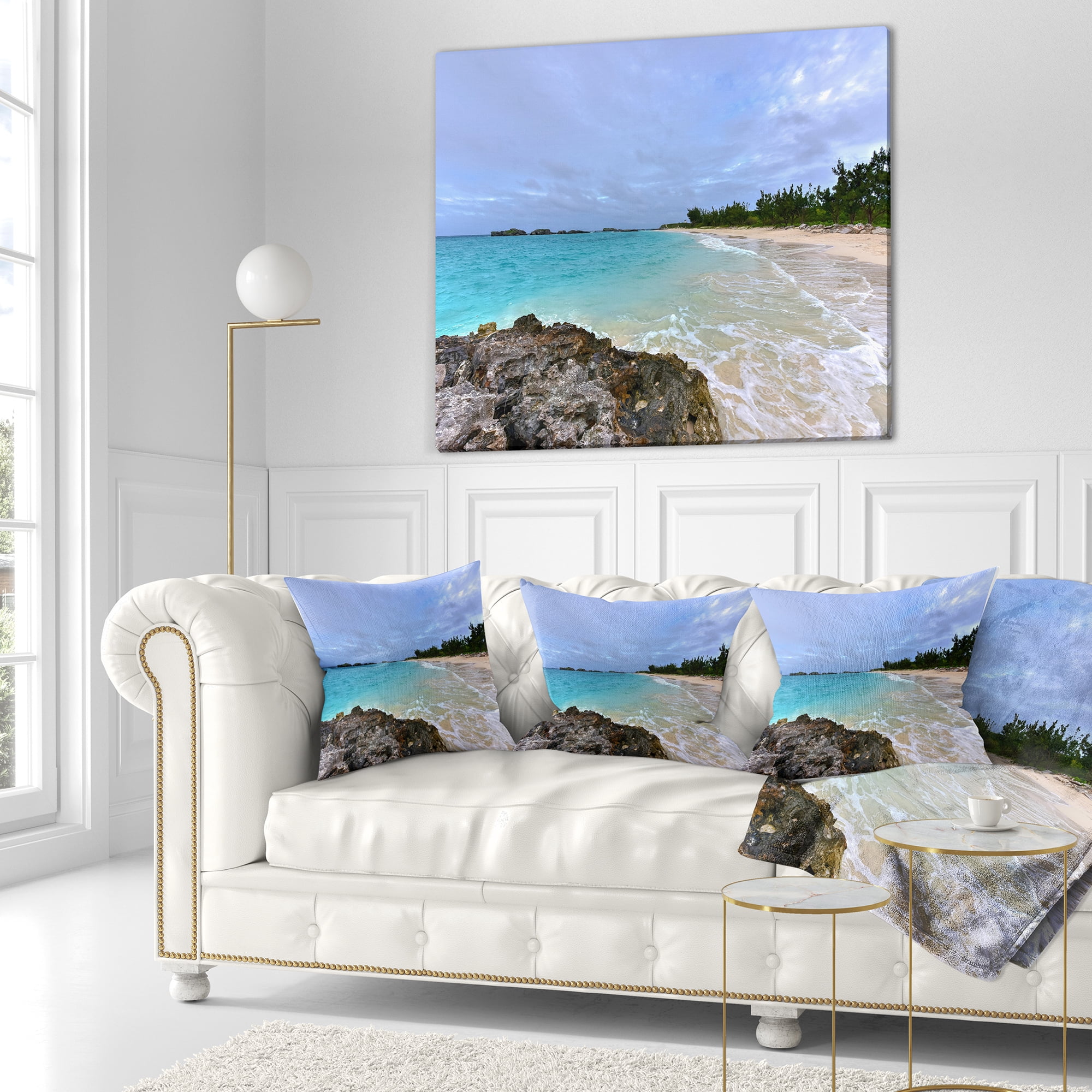 Designart Clearwater Beach Bermuda - Oversized Beach Throw Pillow - 16x16