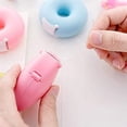 thumbnail image 5 of Dispensador de cinta en forma de donut azul, mini dispensador de cinta de 7,5*7,5*3 cm, 5 of 5