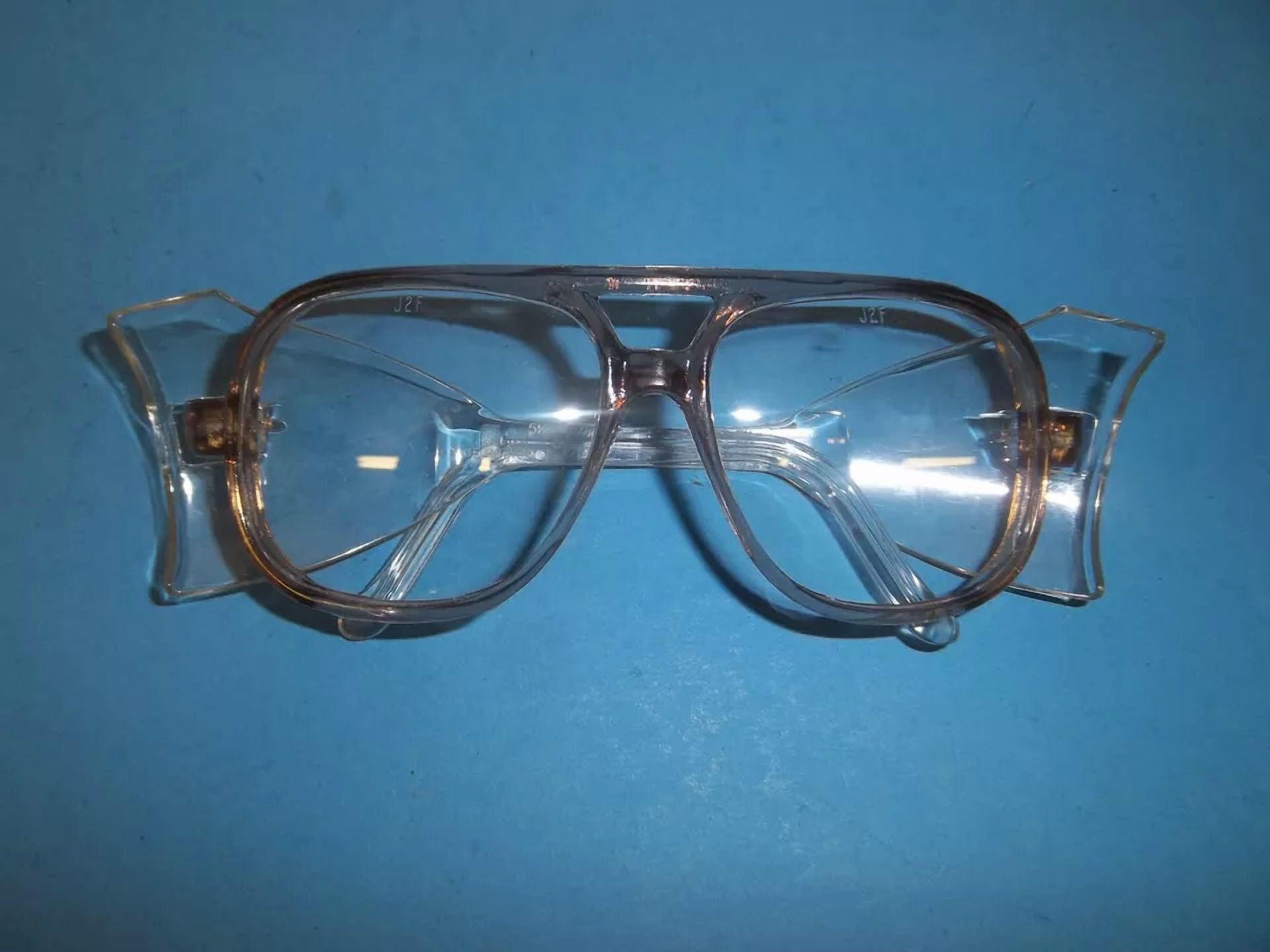 Tan Safety Glasses Great For Landscaping Construction Work Biking Land Clearing