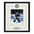thumbnail image 1 of Kirk McLean Logo de Rondelle des Canucks de Vancouver Signé Cadre 23x27, 1 of 2