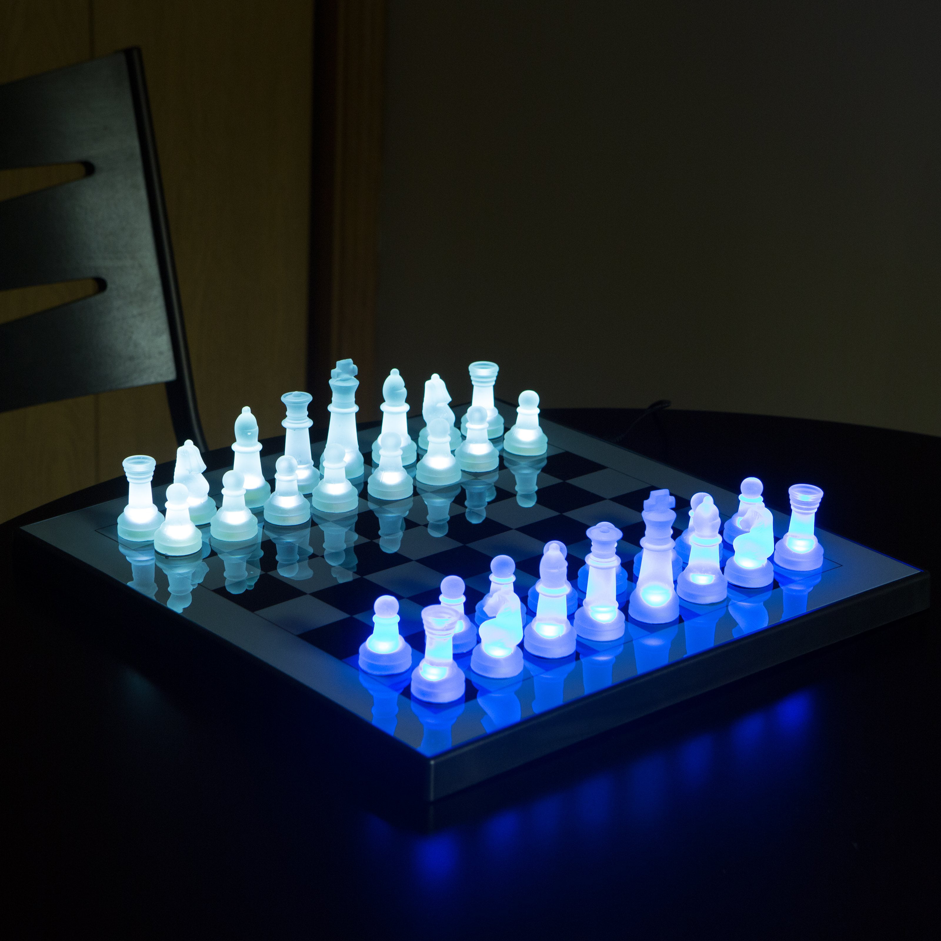 Шахматы с подсветкой ходов