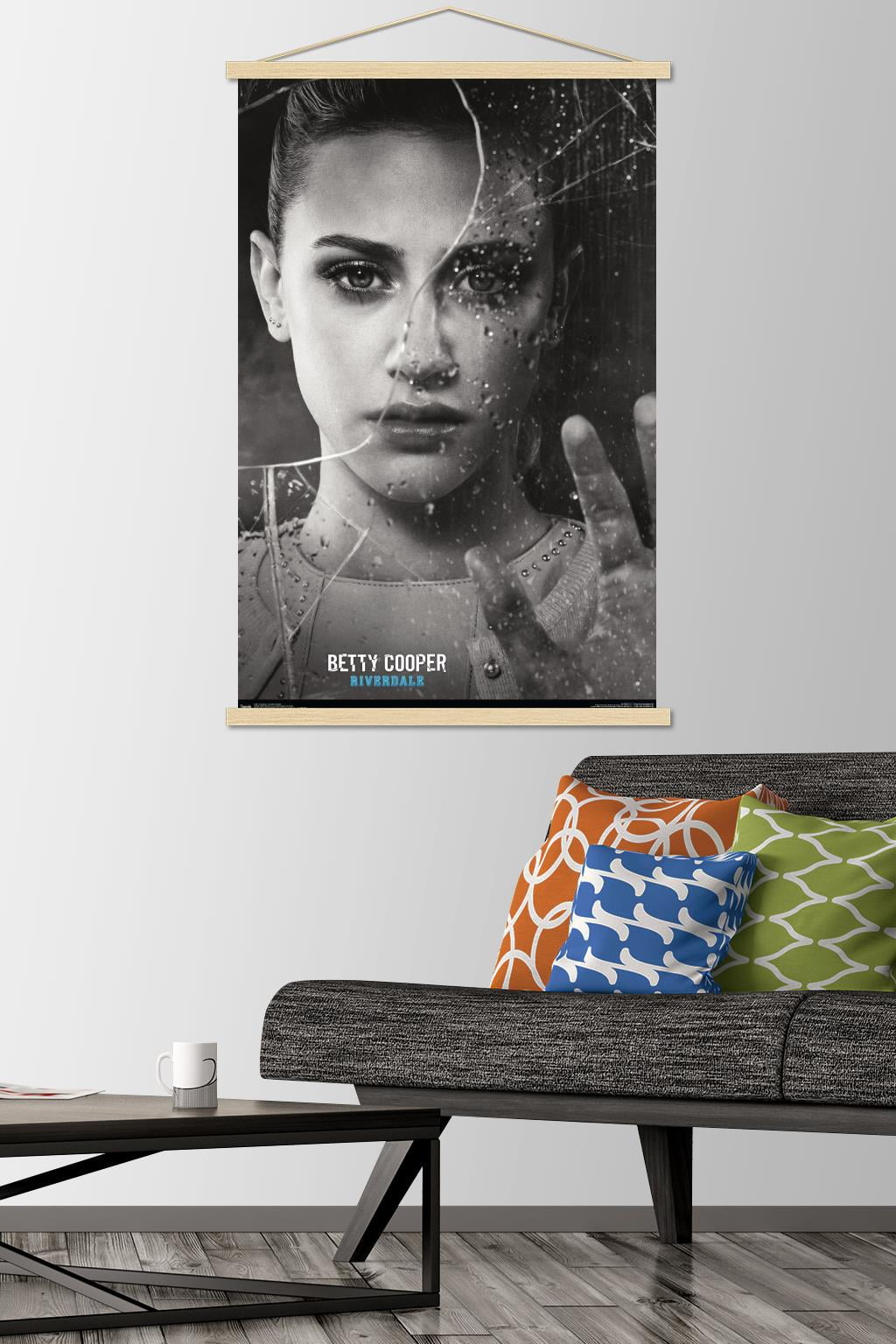 Riverdale - Shattered Betty Wall Poster with Wooden Magnetic Frame, 22.375" x 34"