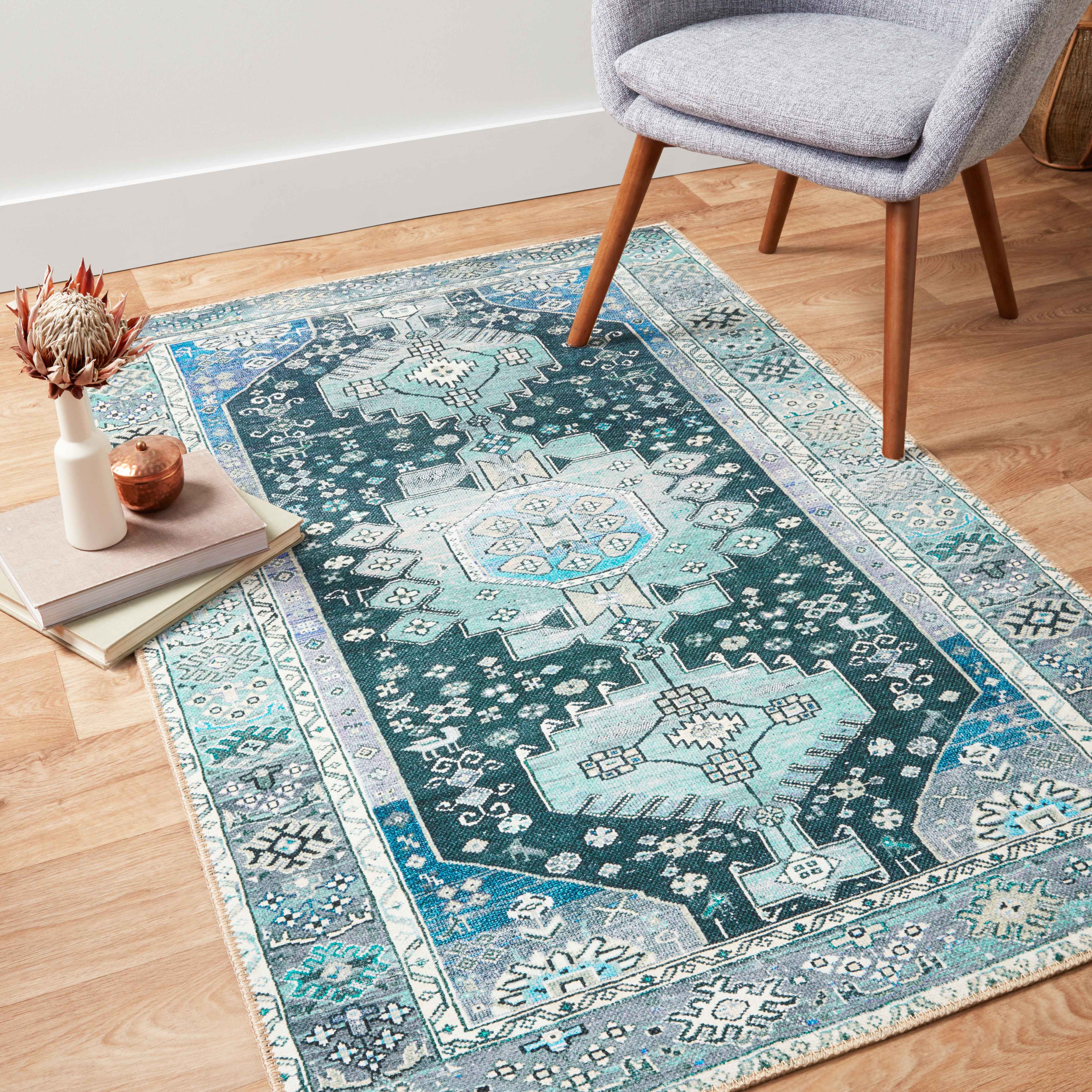 Echo Loom Grand Havana Blue / Sky 3'-6" x 5'-6" Accent Rug