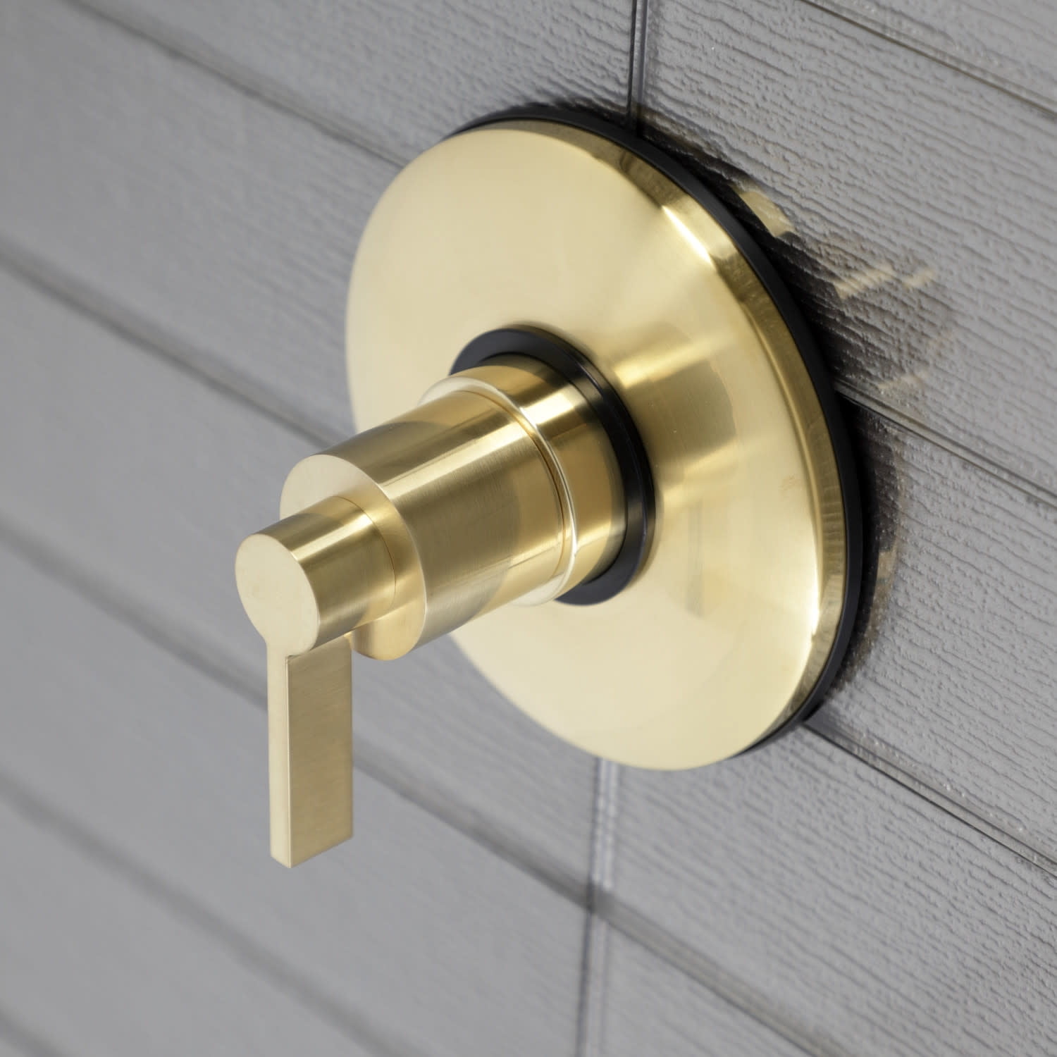 Kingston Brass KB3002NDL NuvoFusion Two-Way Volume Control, Polished Brass