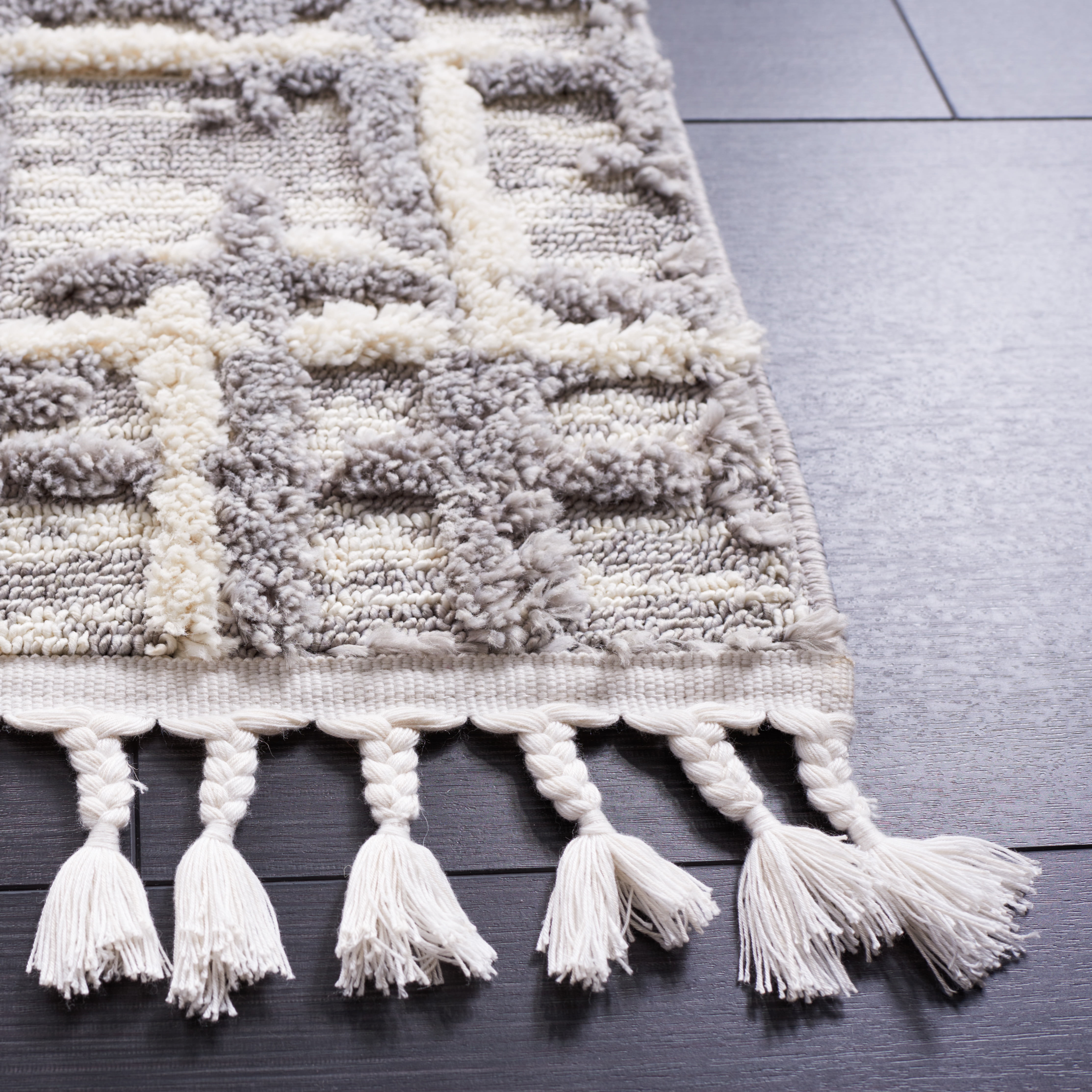 SAFAVIEH Marrakesh Ellery Geometric Polyester Area Rug, Ivory/Dark Grey, 6'7" x 6'7" Square