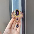 thumbnail image 2 of Broche con colgante de gota de agua grande de cristal retro europeo y americano, broche con ramillete de diamantes de imitación exagerados, accesorios de ropa, accesorios para mujer, 2 of 6