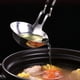 thumbnail image 2 of Cucharón Separador de Grasa - Cuchara Desnatadora de Aceite de Acero Inoxidable de Gran Capacidad con para Sopa, Salsa y Cocina., 2 of 5