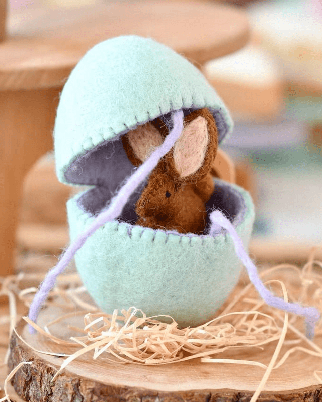 Easter Felt Egg with Hidden Surprise Inside - Handmade Wool Felt Egg Opens to Reveal Miniature Animal, Pastel Spring Decor for Holiday Table & Basket