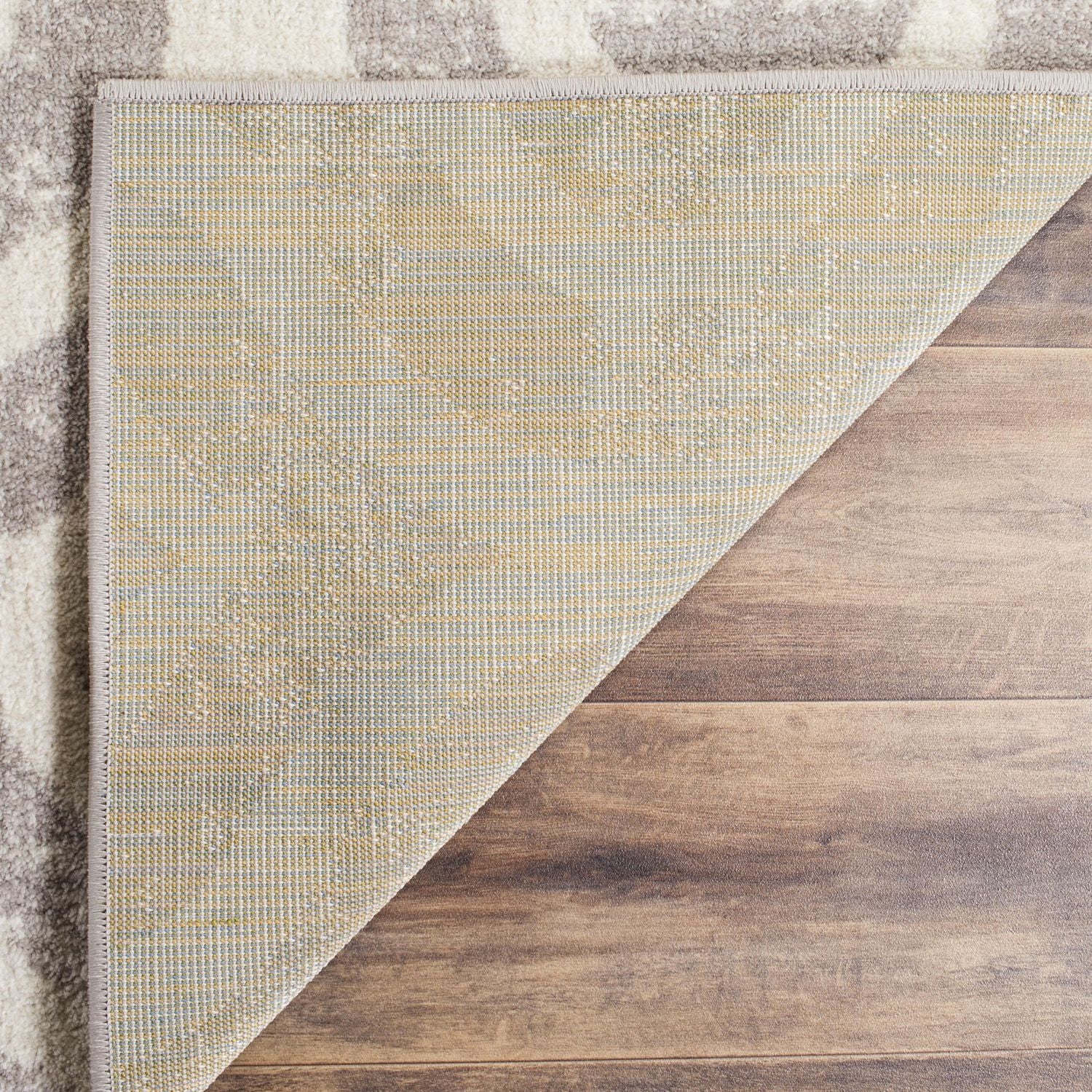SAFAVIEH Amsterdam Flint Geometric Area Rug