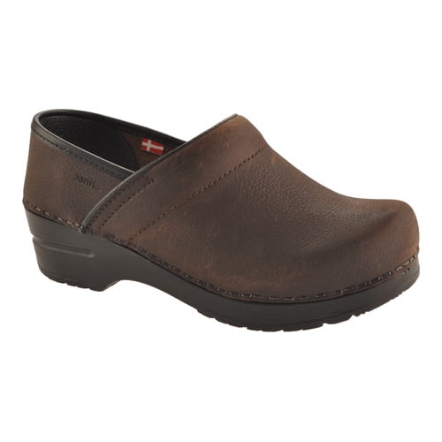 sanita closed back clogs