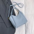 thumbnail image 4 of Bolso Superior Cuerpo Cruzado para Mujeres Correa Ajustable Cuero Puo Con Cinta Color Sólido, 4 of 9