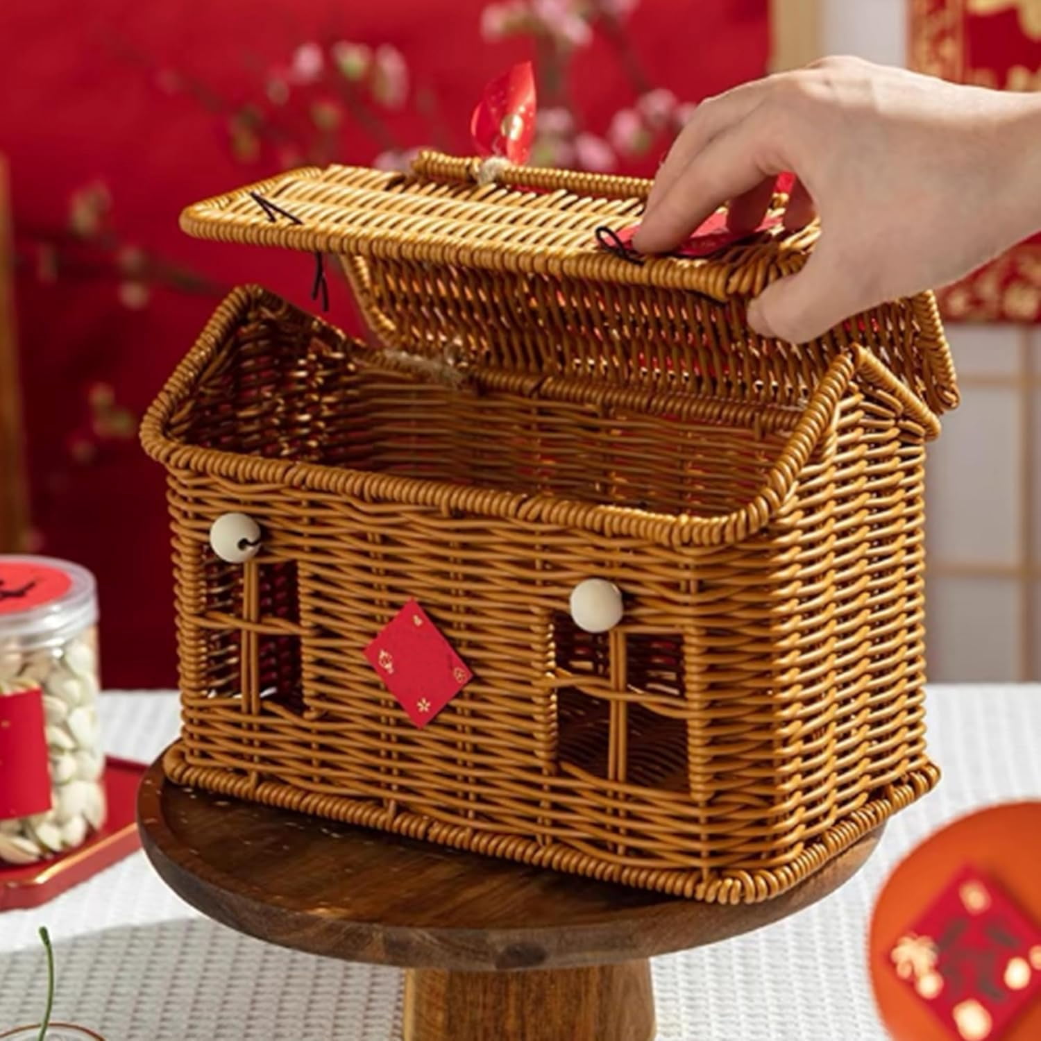 Wicker Picnic Basket: Empty Picnic Baskets with Lid, House Shaped Woven Basket with Folding Handle, Natural Harvest Basket Wicker Basket for Picnics, Easter, Organizing, Storage and More