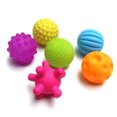 thumbnail image 2 of Juguetes de desarrollo sensorial para bebés de 0 a 12 meses, pelota táctil para bebés, juguetes de masaje suave, pelota, juegos educativos para bebés, 2 of 5