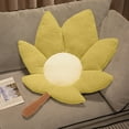 thumbnail image 1 of Cojín con forma de hoja de arce, ideal para sofá, sala de estar o tatami., 1 of 7