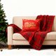 thumbnail image 1 of Funda de cojín rectangular con estampado de letras navideñas | Funda de cojín festiva roja y blanca | Cojín decorativo navideño para sofá, cama y silla, 1 of 9