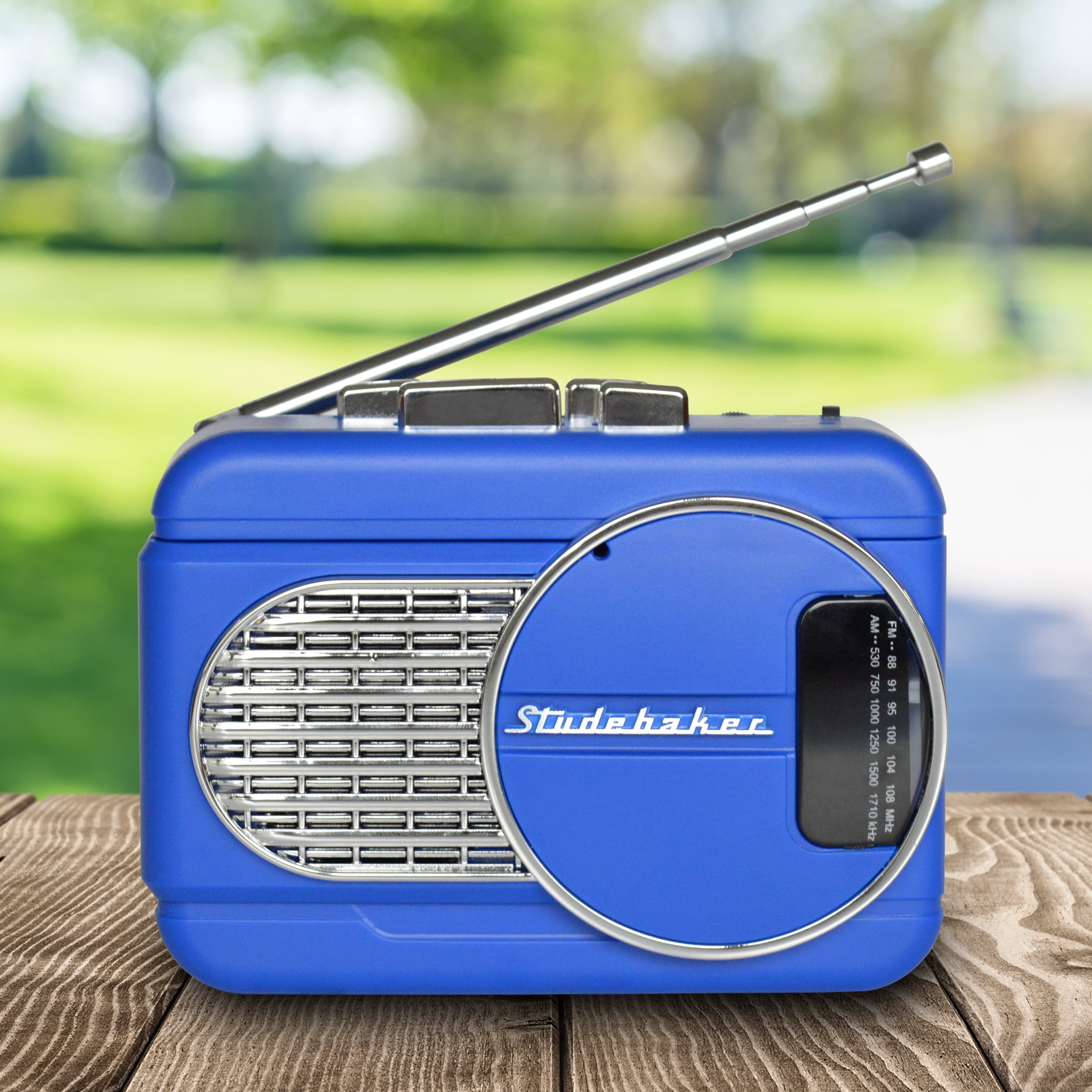 Studebaker WALKABOUT II Personal Stereo Cassette Player with AM/FM Stereo Radio and Built-in Speaker