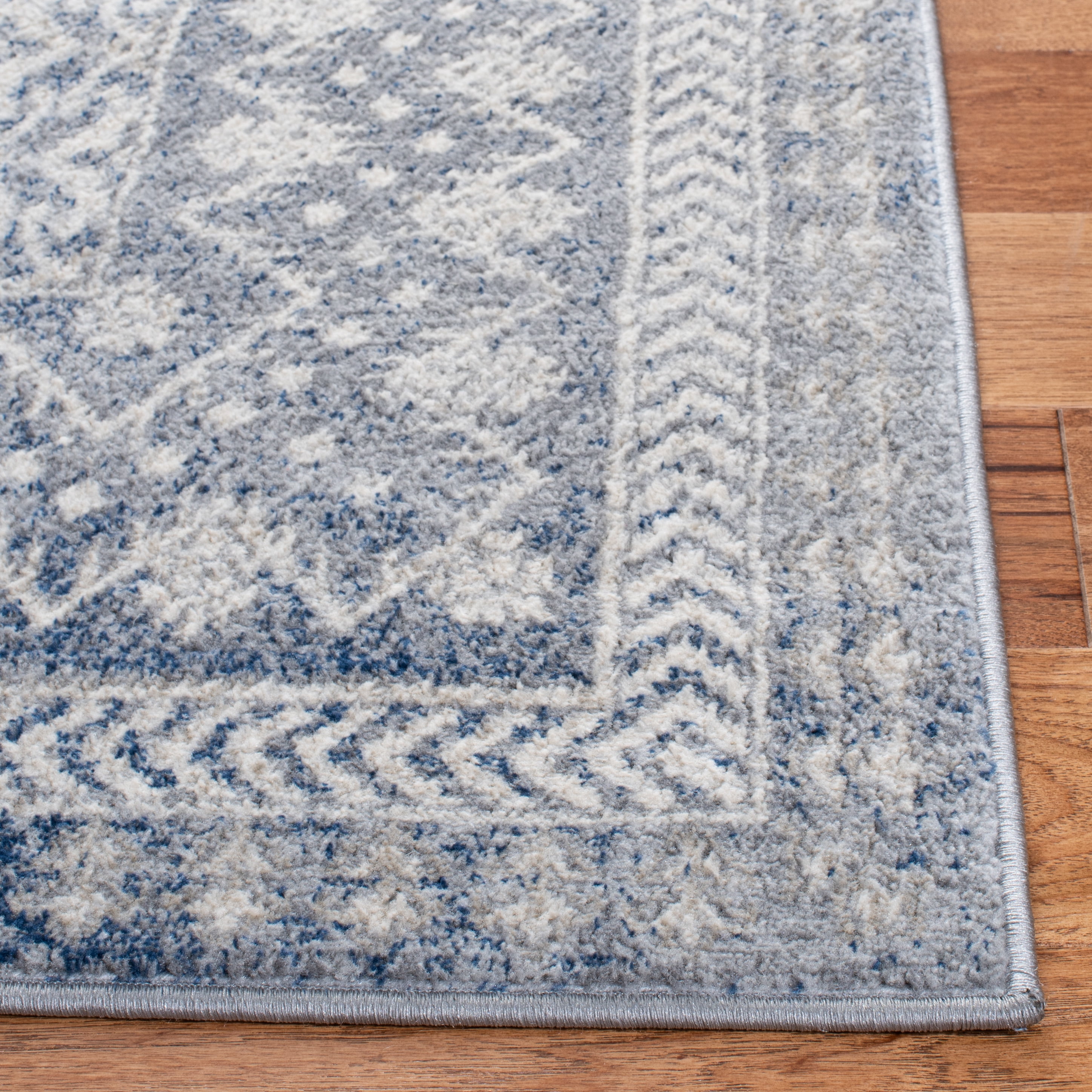 SAFAVIEH Brentwood Dory Geometric Area Rug, Ivory/Light Gray, 4' x 6'