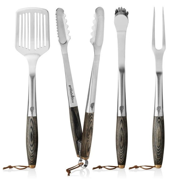 Grillaholics Premium BBQ Grill Tools - Juego de lujo de 4 piezas de utensilios para barbacoa - Caja de regalo de madera que incluye pinzas para barbacoa, tenedor para carne, espátula y cepillo para un